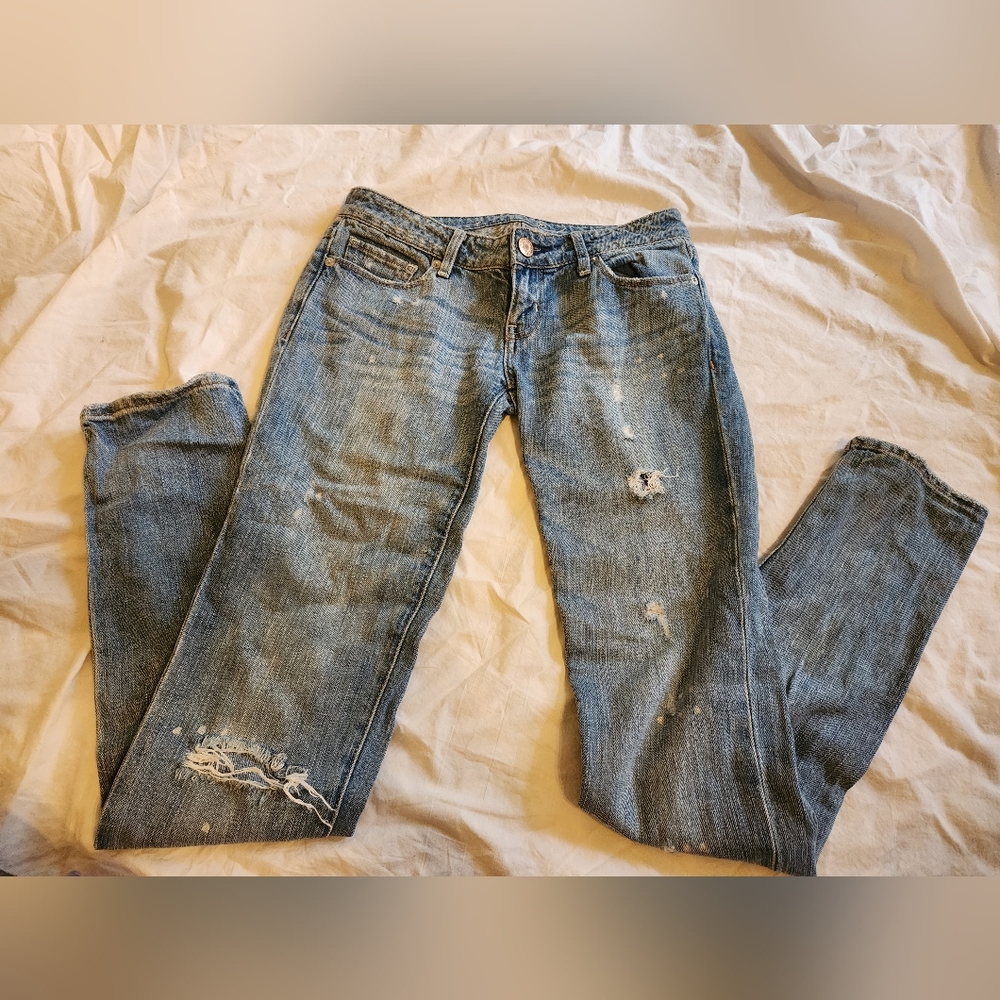 American eagle Distressed skinny jeans